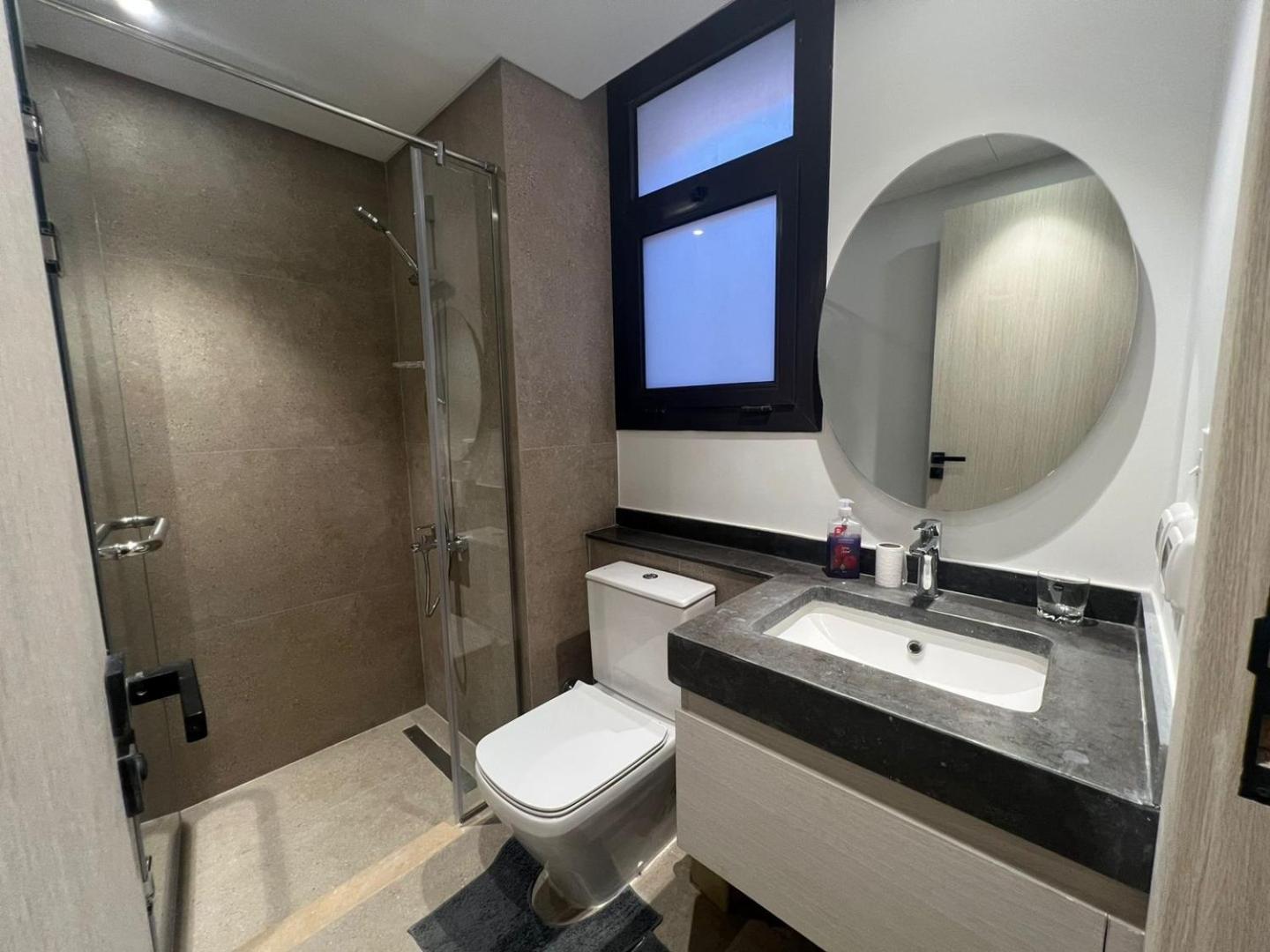 Brand New 1 Bdr Kamaran Apartment